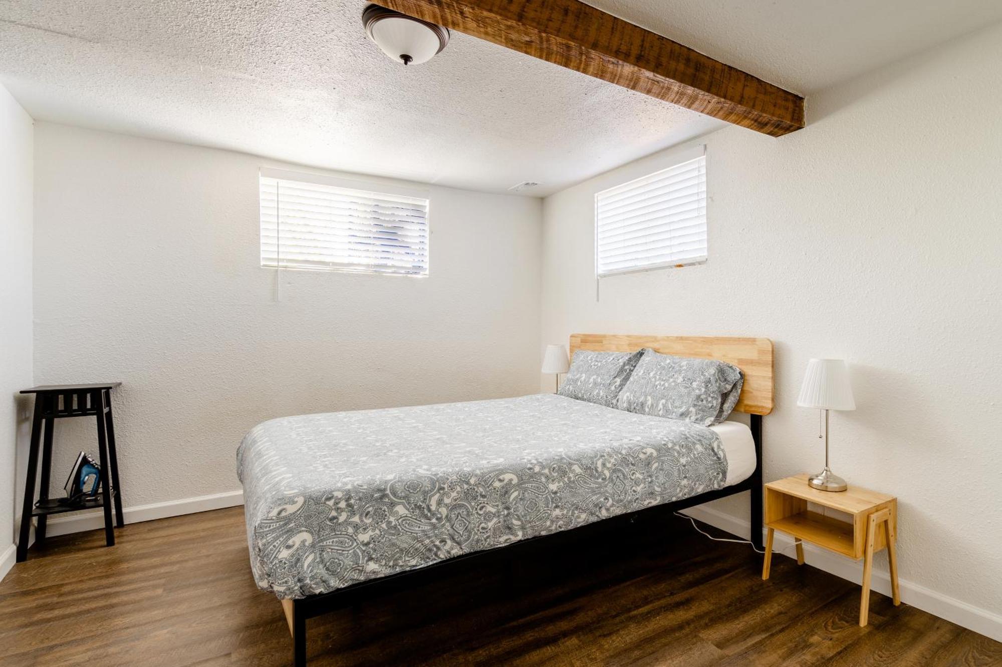 Collection - Spacious 4 Bedroom W Two Kitchens * Portland