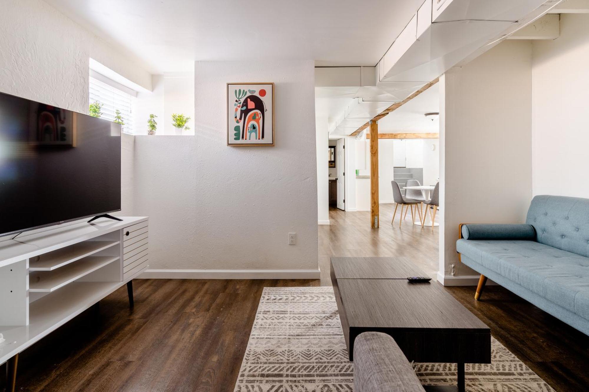 Collection - Spacious 4 Bedroom W Two Kitchens * Portland