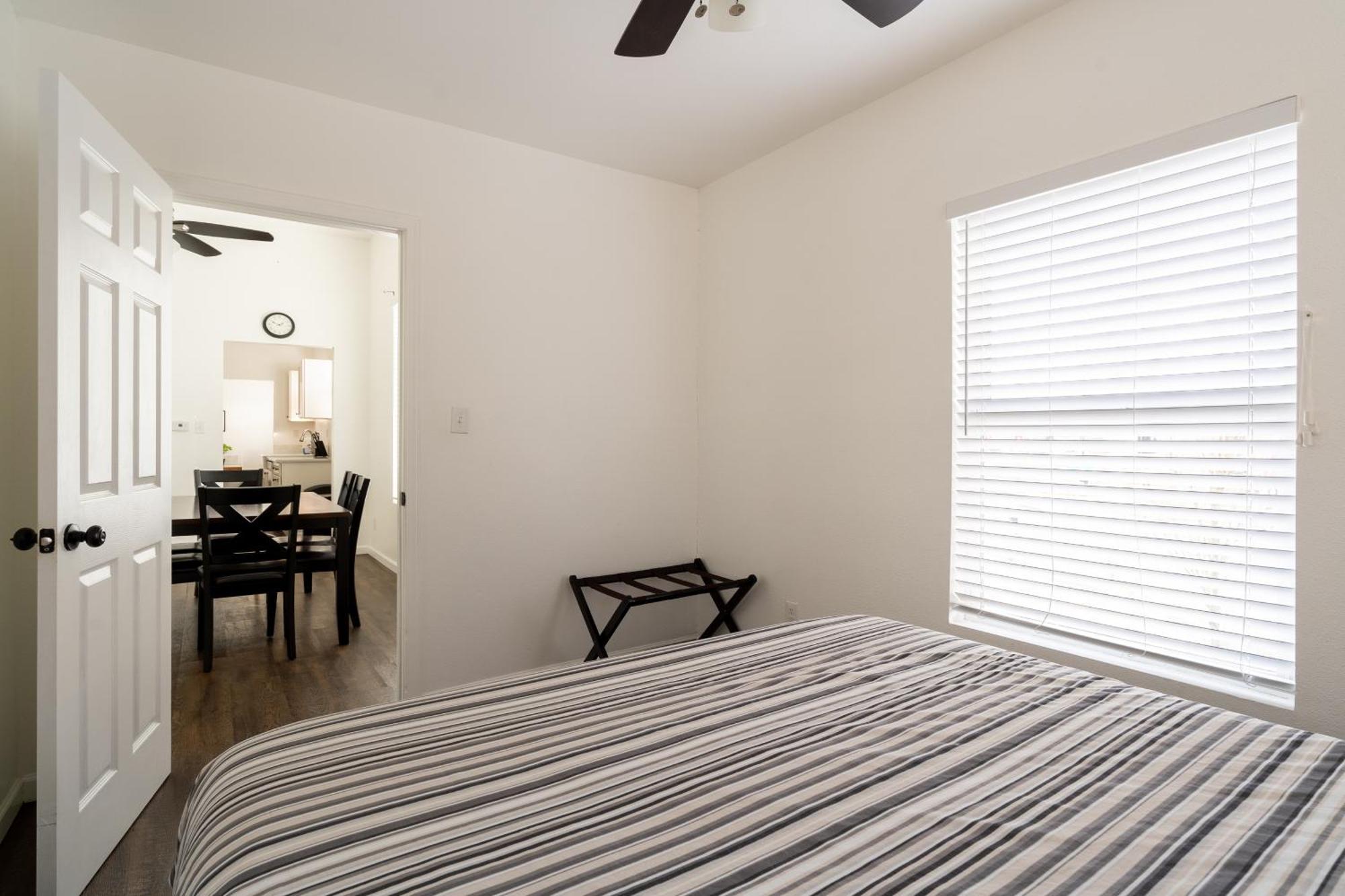 Holiday home Collection - Spacious 4 Bedroom W Two Kitchens Portland