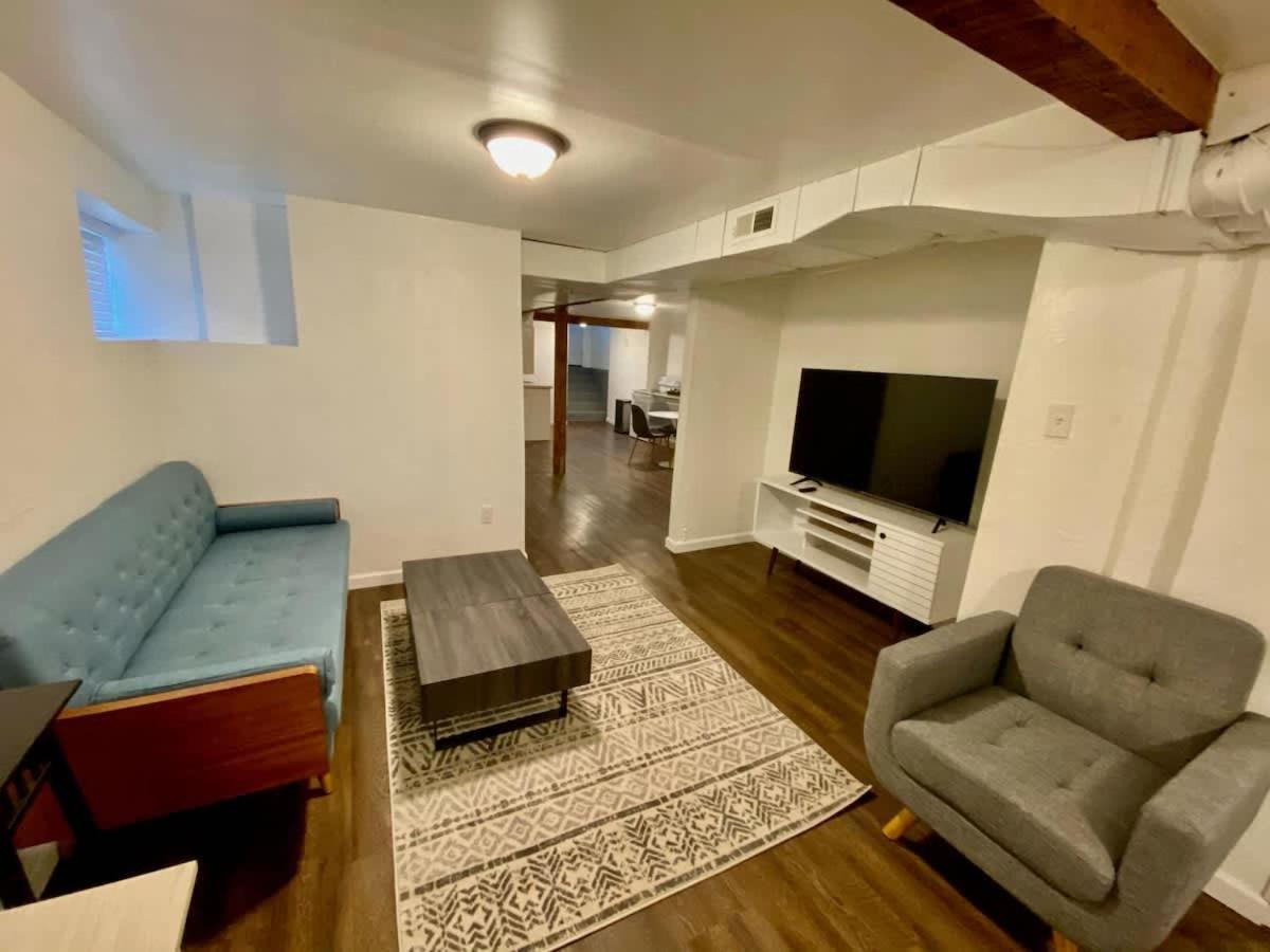 Collection - Spacious 4 Bedroom W Two Kitchens *