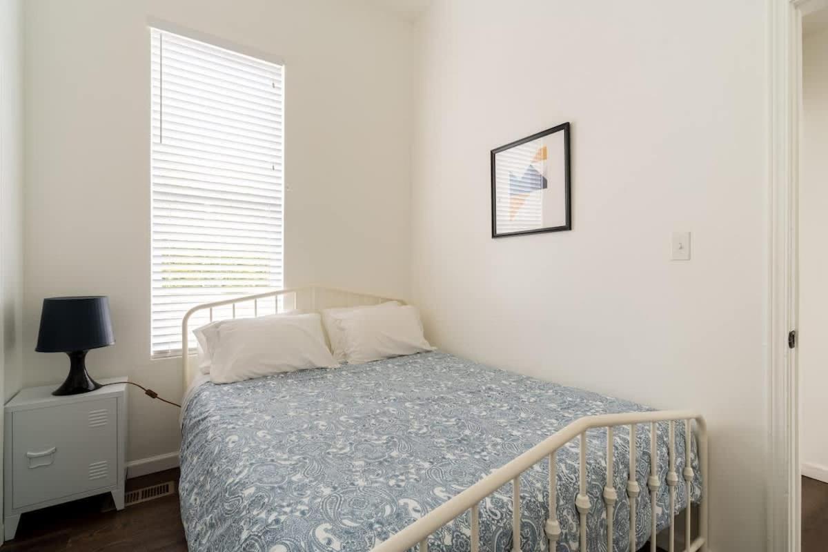 Holiday home Collection - Spacious 4 Bedroom W Two Kitchens Portland